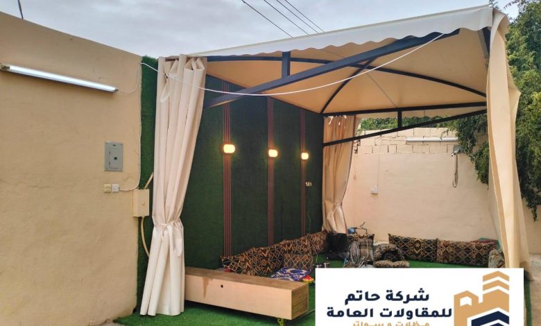 مظلة قماش للسطح مع جلسة عربية بالرياض