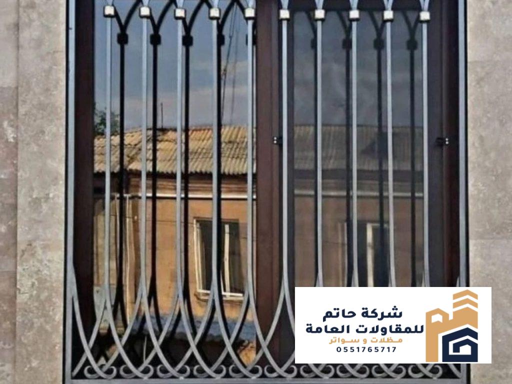 صيانة الأبواب التالفة واستبدالها